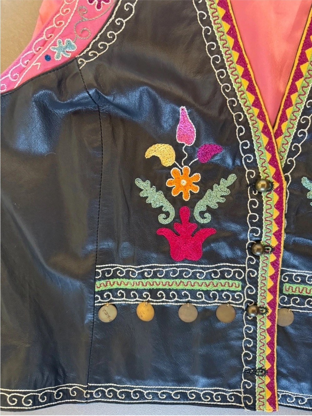 Double D Ranch Black Leather Vest embroidered flowers birds play nice be free - Picture 6 of 10